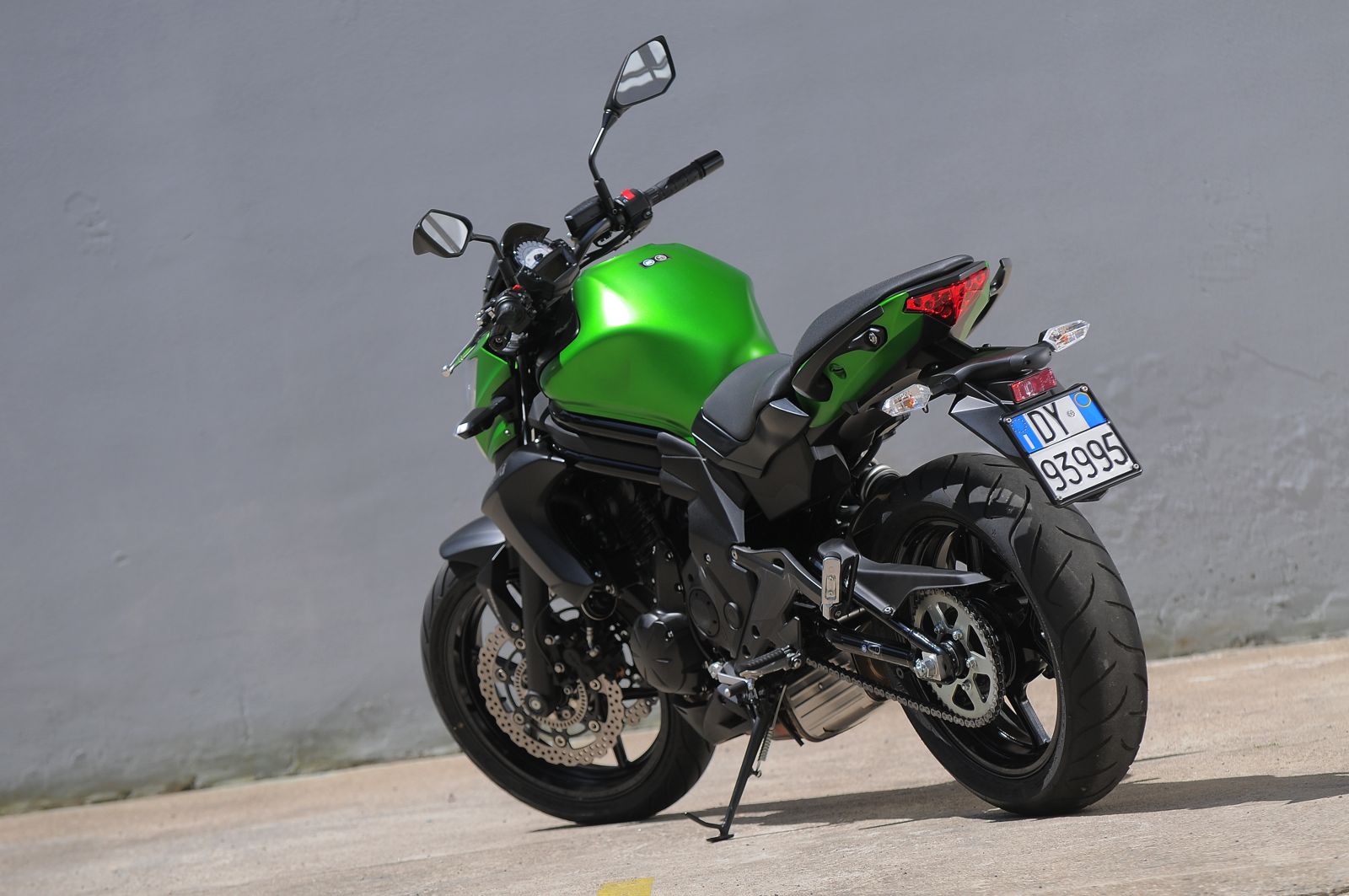 Kawasaki ER, modello fuori listino, prezzo, scheda tecnica, foto InSella.it